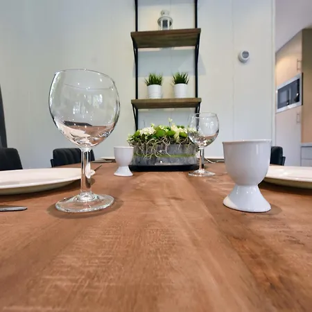 Stylish In Woods * Vorden