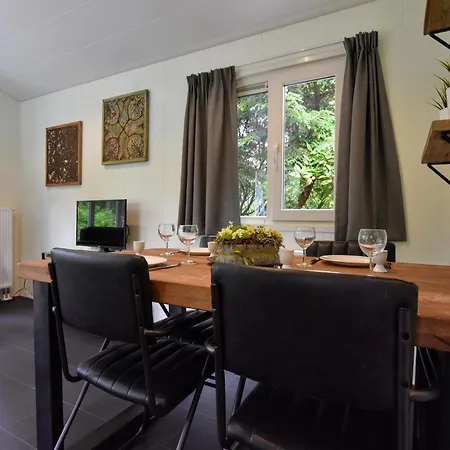 Stylish In Woods Vorden