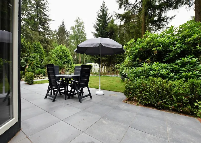 Stylish In Woods * Vorden